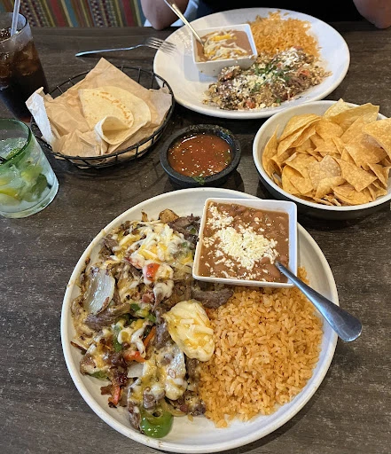 Los Reyes Restaurante Y Cantina photo 5